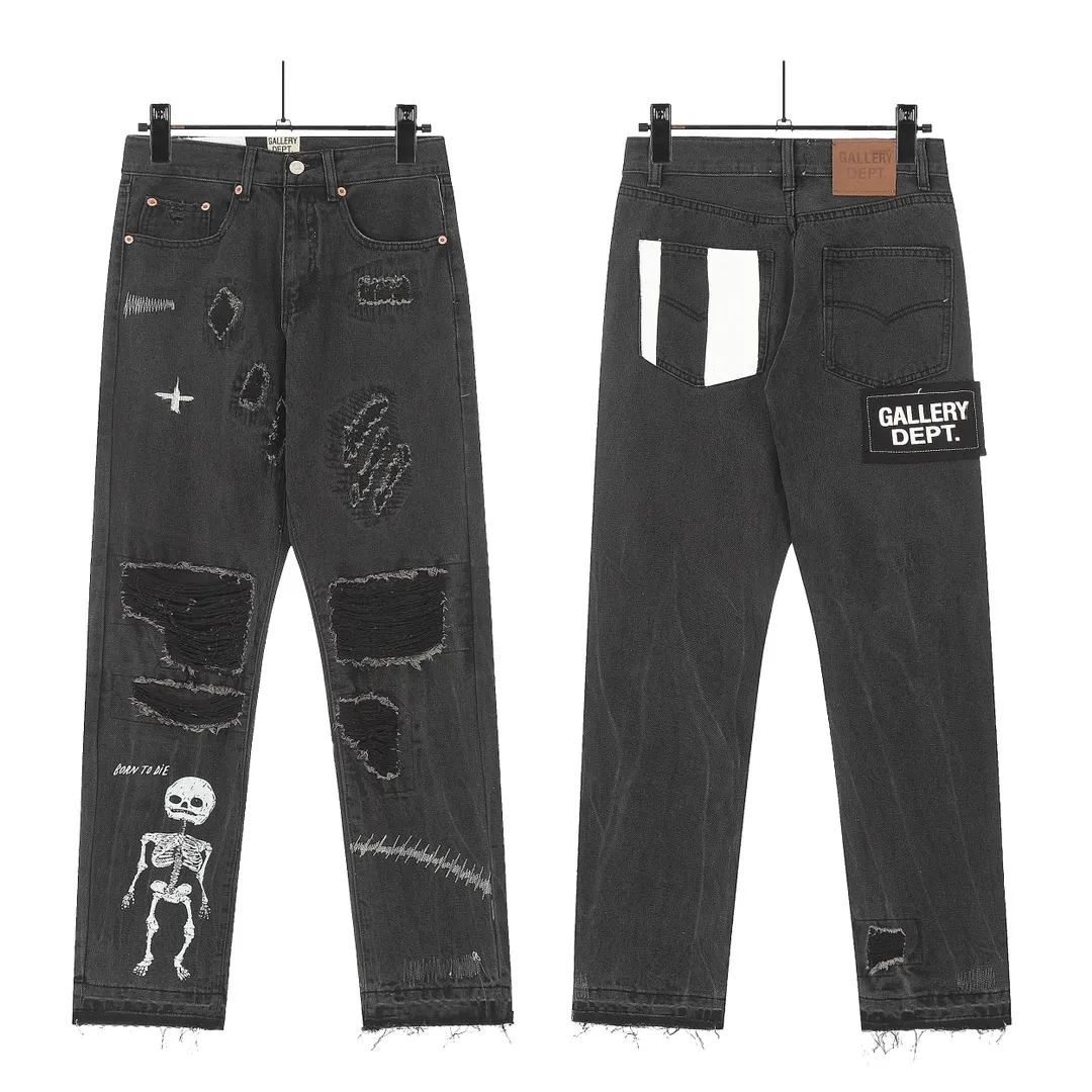 #8020 P246💰 GALLERY DEPT. Skull hand-stitched distressed distressed jeans - Original purchased and patterned to truly restore the ultimate vintage texture - Original hardware accessories, washed and other elevators, QR code analysis are all purchased from the original factory, high degree of restoration, you are welcome to compare with a certain product~ - Three-dimensional version Loose and comfortable, not picky about the figure, tall and slim, factory Seiko, original factory quality control, same style for men and women, can be matched with couples, versatile recommendation Essential jeans for all seasons Color: Distressed Black Size: S-XXL (28-36)